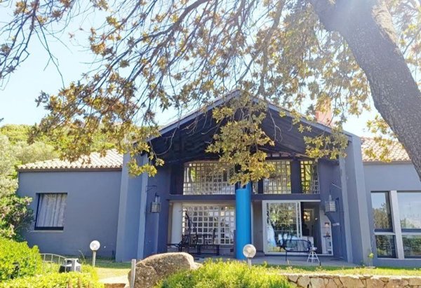 casa indipendente in vendita a Santa Teresa Gallura