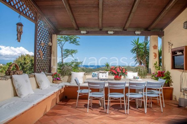 casa indipendente in vendita a Santa Teresa Gallura