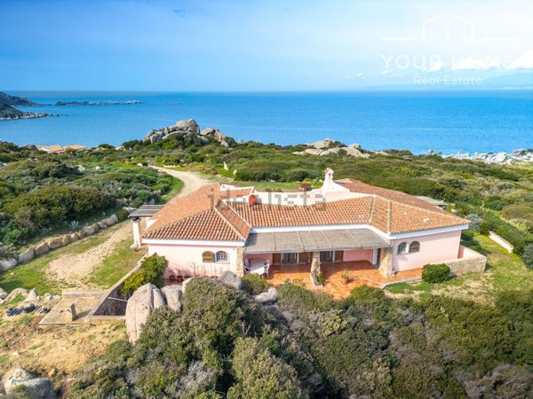 casa indipendente in vendita a Santa Teresa Gallura
