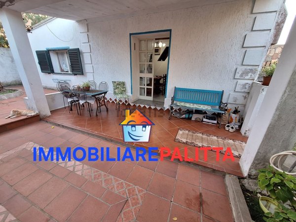 casa indipendente in vendita a Santa Teresa Gallura