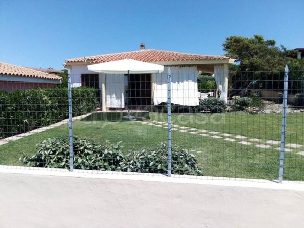 casa indipendente in vendita a Santa Teresa Gallura