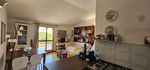 casa indipendente in vendita a Santa Teresa Gallura