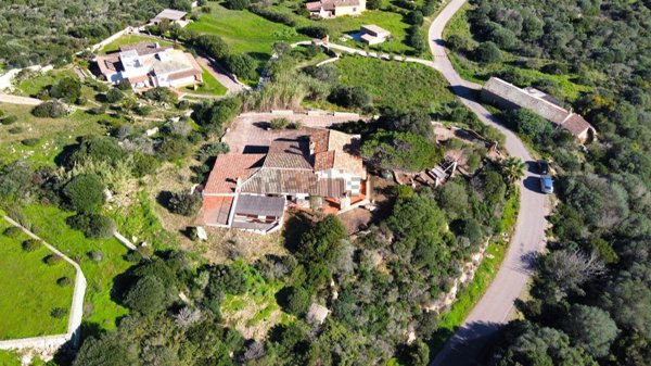 casa indipendente in vendita a Santa Teresa Gallura