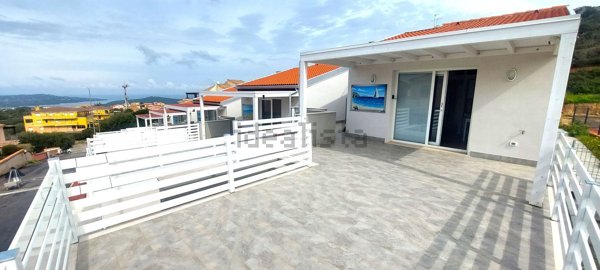 casa indipendente in vendita a Santa Teresa Gallura