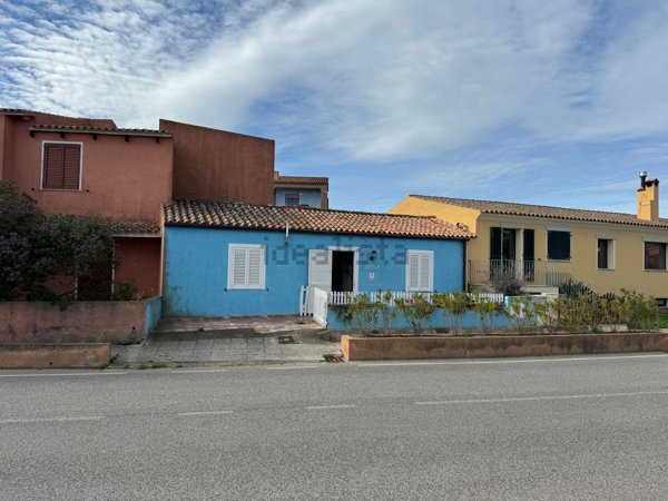 casa indipendente in vendita a Santa Teresa Gallura