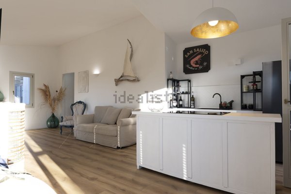 casa indipendente in vendita a Santa Teresa Gallura