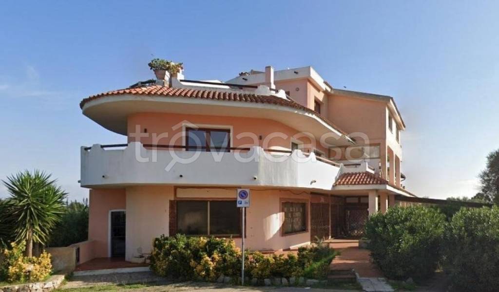 negozio in vendita a Santa Teresa Gallura