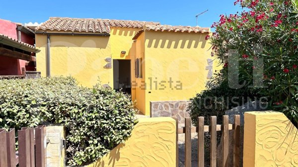 casa indipendente in vendita a Santa Teresa Gallura