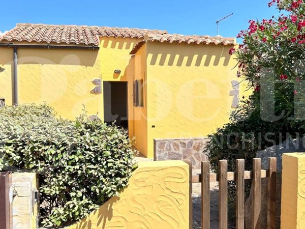 casa indipendente in vendita a Santa Teresa Gallura