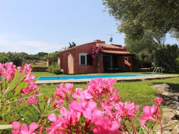 casa indipendente in vendita a Santa Teresa Gallura