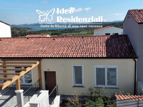 casa indipendente in vendita a Santa Teresa Gallura