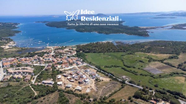 casa indipendente in vendita a Santa Teresa Gallura