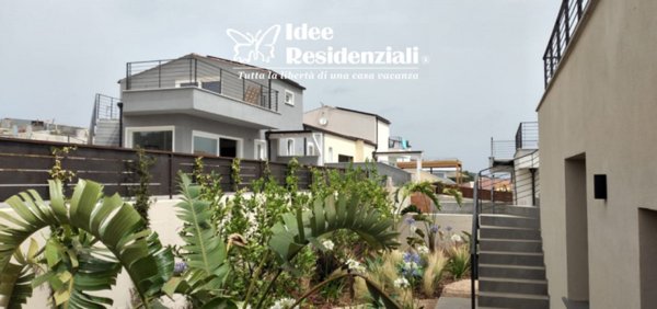 casa indipendente in vendita a Santa Teresa Gallura