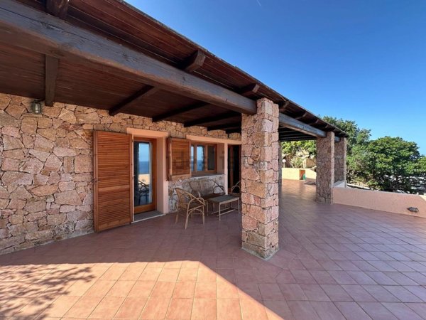 casa indipendente in vendita a Santa Teresa Gallura