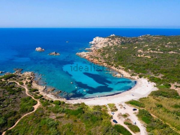 casa indipendente in vendita a Santa Teresa Gallura