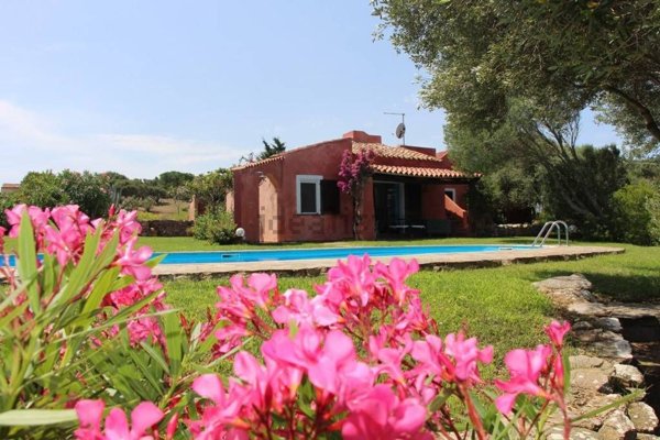 casa indipendente in vendita a Santa Teresa Gallura