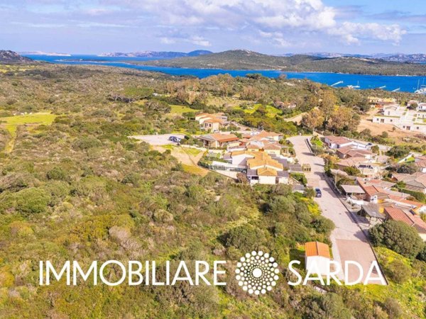 casa indipendente in vendita a Santa Teresa Gallura