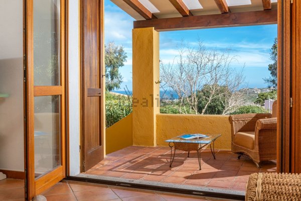 casa indipendente in vendita a Santa Teresa Gallura