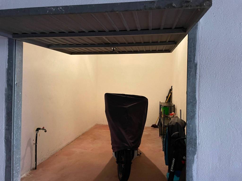 locale commerciale in vendita a Santa Teresa Gallura