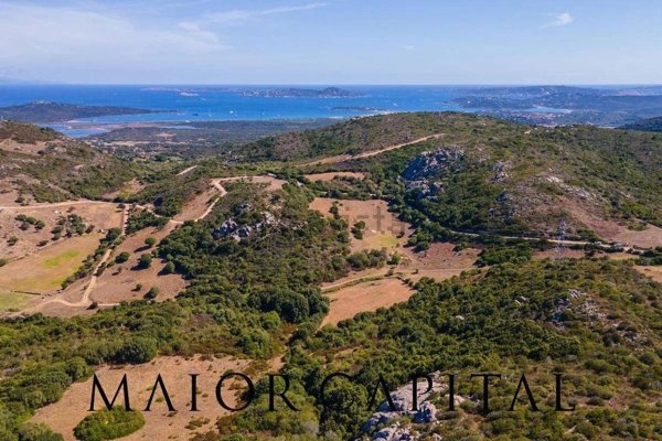 terreno agricolo in vendita a Santa Teresa Gallura