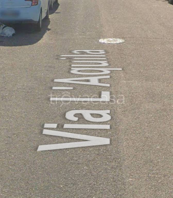 locale commerciale in vendita a Santa Teresa Gallura