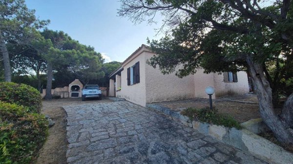 casa indipendente in vendita a Santa Teresa Gallura