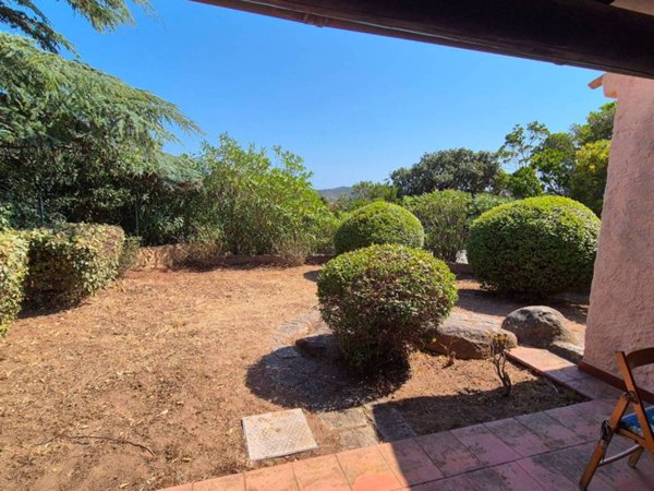 casa indipendente in vendita a Santa Teresa Gallura