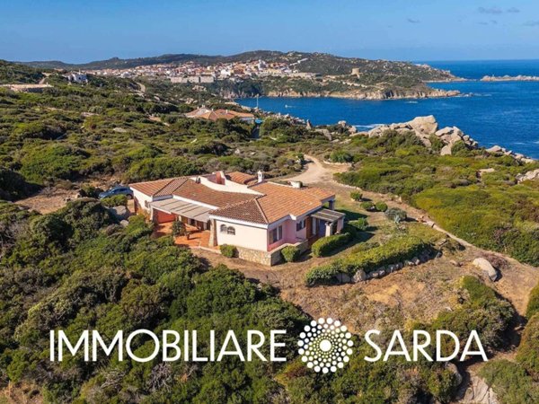 casa indipendente in vendita a Santa Teresa Gallura