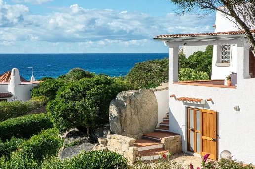 casa indipendente in vendita a Santa Teresa Gallura