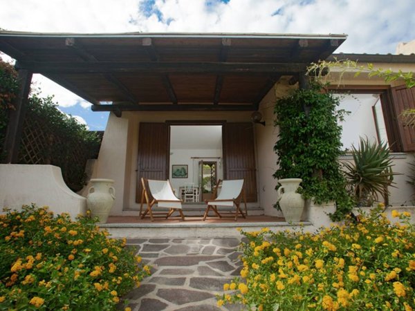 casa indipendente in vendita a Santa Teresa Gallura