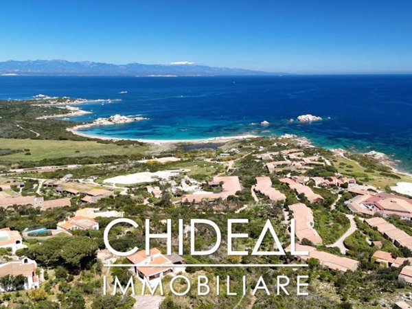 casa indipendente in vendita a Santa Teresa Gallura