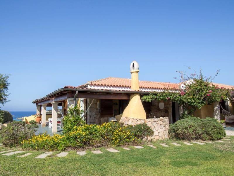 casa indipendente in vendita a Santa Teresa Gallura