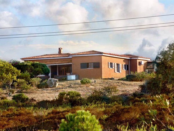 casa indipendente in vendita a Santa Teresa Gallura
