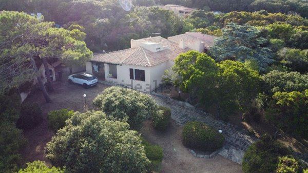 casa indipendente in vendita a Santa Teresa Gallura