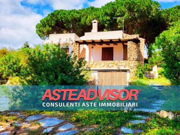 casa indipendente in vendita a Santa Teresa Gallura