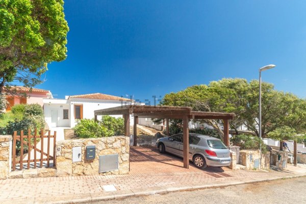 casa indipendente in vendita a Santa Teresa Gallura