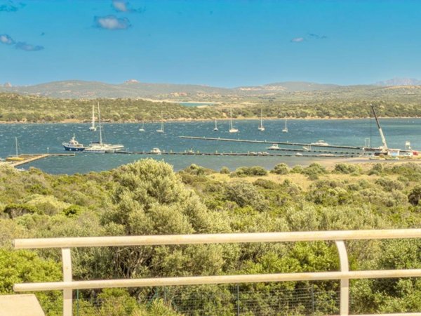 casa indipendente in vendita a Santa Teresa Gallura