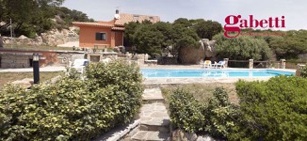 casa indipendente in vendita a Santa Teresa Gallura