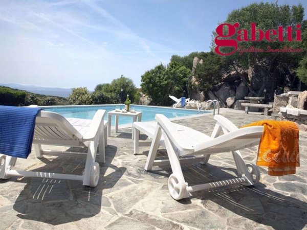 casa indipendente in vendita a Santa Teresa Gallura