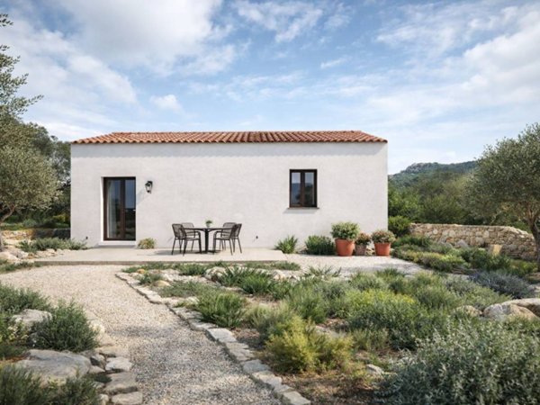 casa indipendente in vendita a Santa Teresa Gallura