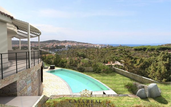 casa indipendente in vendita a Santa Teresa Gallura