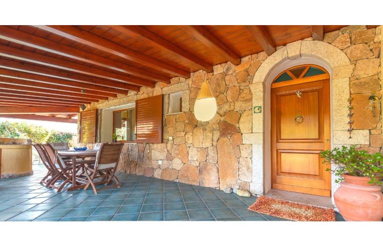 casa indipendente in vendita a Santa Teresa Gallura