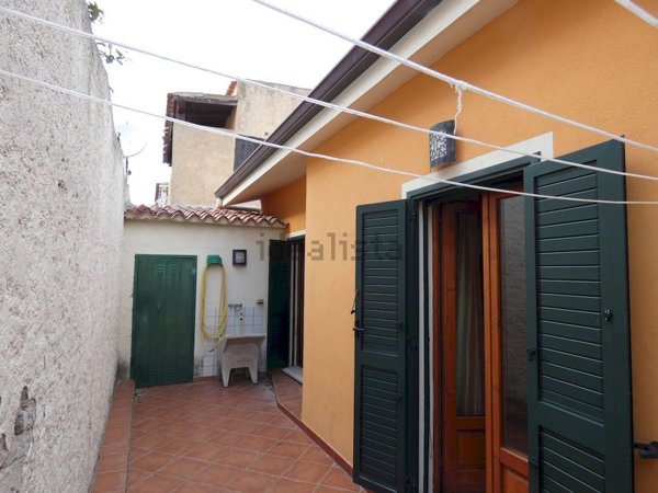 casa indipendente in vendita a Santa Teresa Gallura