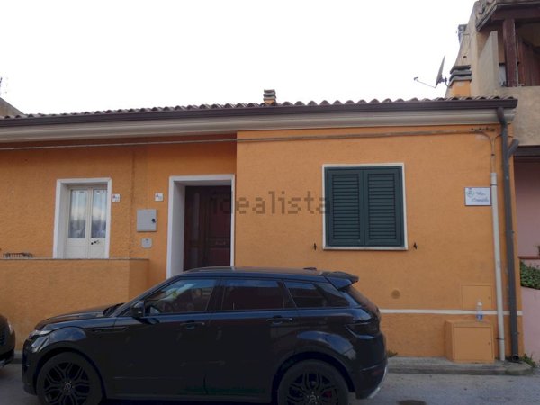 casa indipendente in vendita a Santa Teresa Gallura