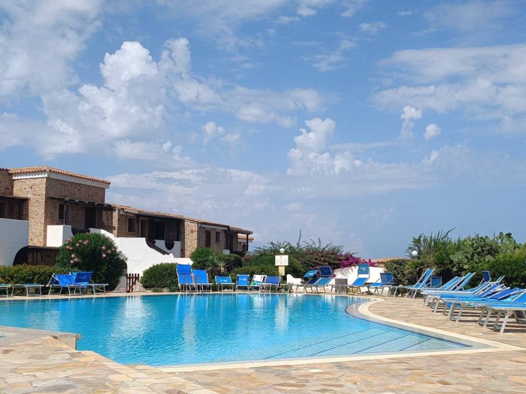 casa indipendente in vendita a Santa Teresa Gallura