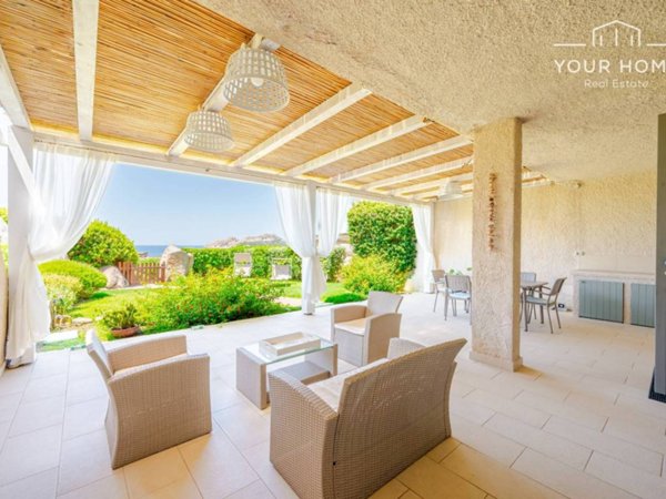 casa indipendente in vendita a Santa Teresa Gallura