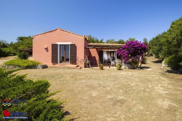 casa indipendente in vendita a Santa Teresa Gallura