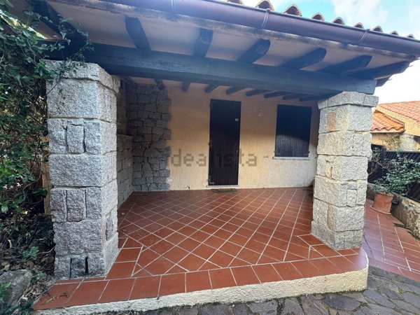 casa indipendente in vendita a Santa Teresa Gallura