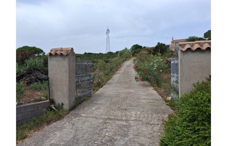 casa indipendente in vendita a Santa Teresa Gallura
