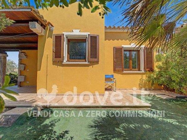 casa indipendente in vendita a Santa Teresa Gallura